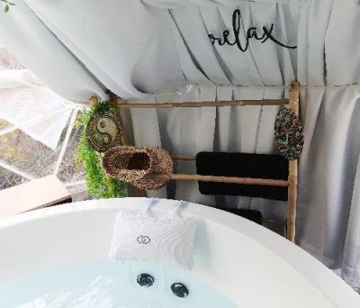 Spa+jacuzzi+balneo+massage+besancon